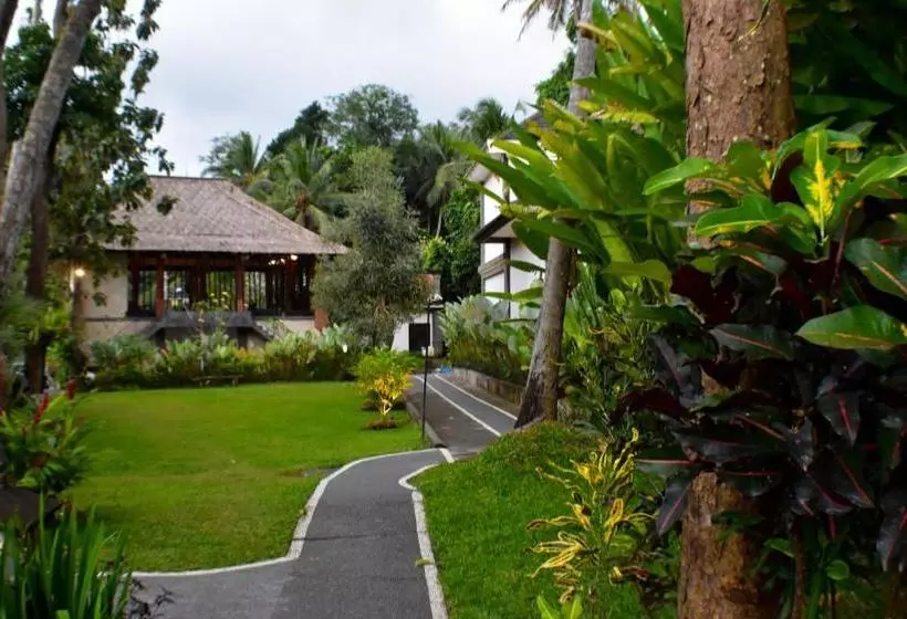 ベッドアンドブレックファースト Purnama