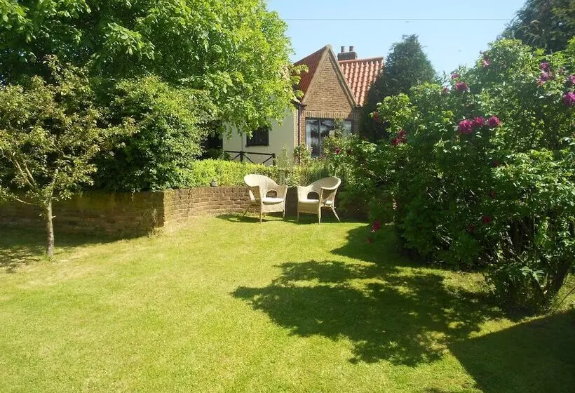 Aamiaismajoitus (B&B) Villa Farm Cottage