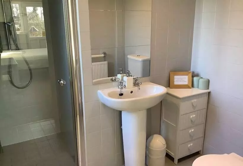 Aamiaismajoitus (B&B) Villa Farm Cottage