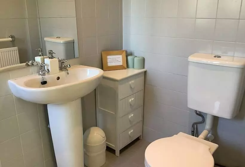 Aamiaismajoitus (B&B) Villa Farm Cottage