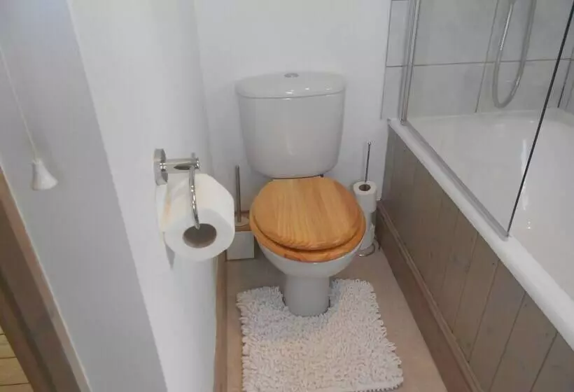 Aamiaismajoitus (B&B) Villa Farm Cottage