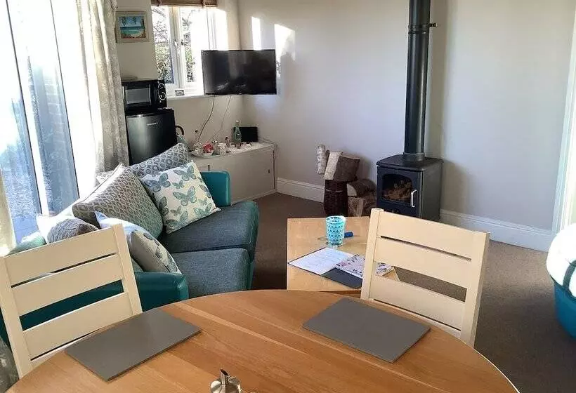 Aamiaismajoitus (B&B) Villa Farm Cottage