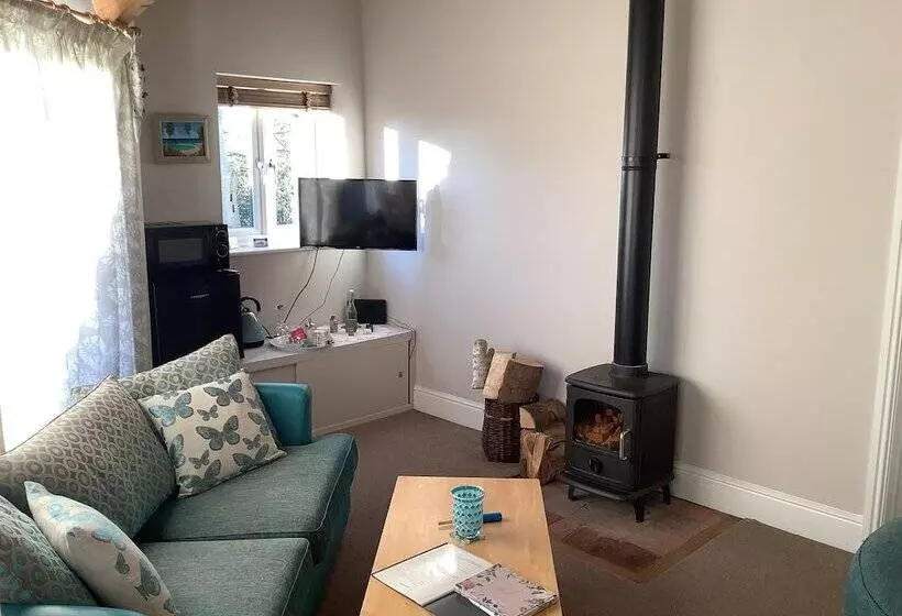 Aamiaismajoitus (B&B) Villa Farm Cottage