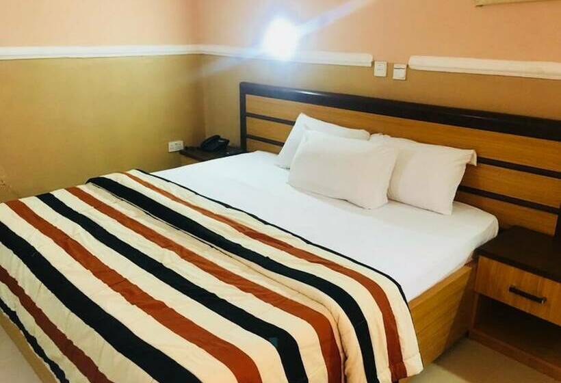 Feligold Royal Hotel Benin