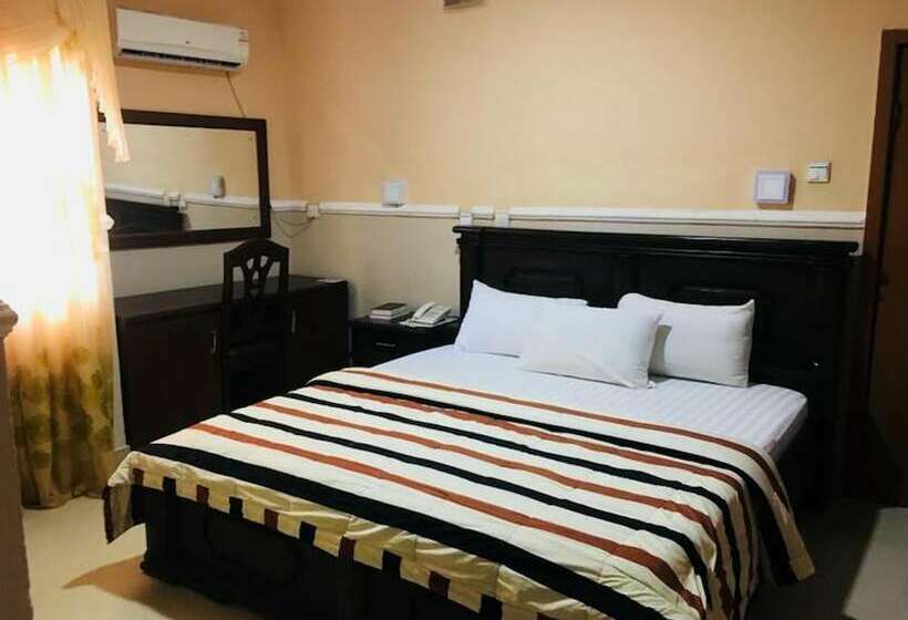 Feligold Royal Hotel Benin