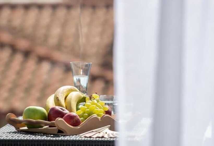 فندق فئة نجمة واحدة 4 You Boutique