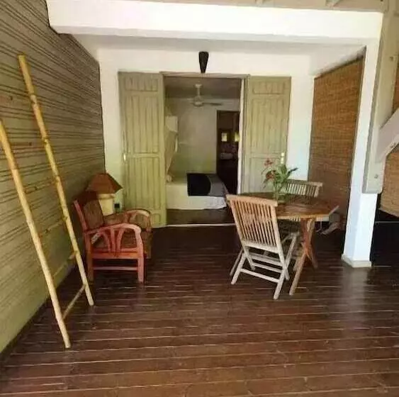 مسافرخانه Côte Cannelle