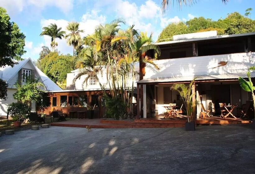 مسافرخانه Côte Cannelle