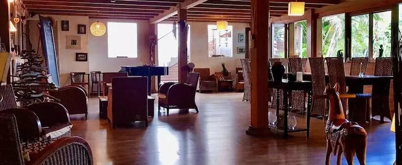 مسافرخانه Côte Cannelle