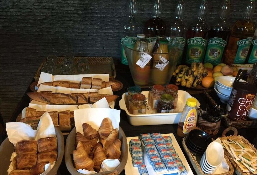 مسافرخانه Côte Cannelle