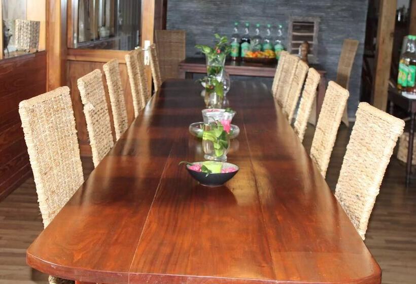 مسافرخانه Côte Cannelle