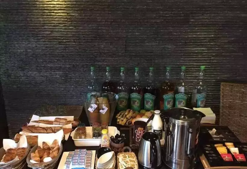 مسافرخانه Côte Cannelle