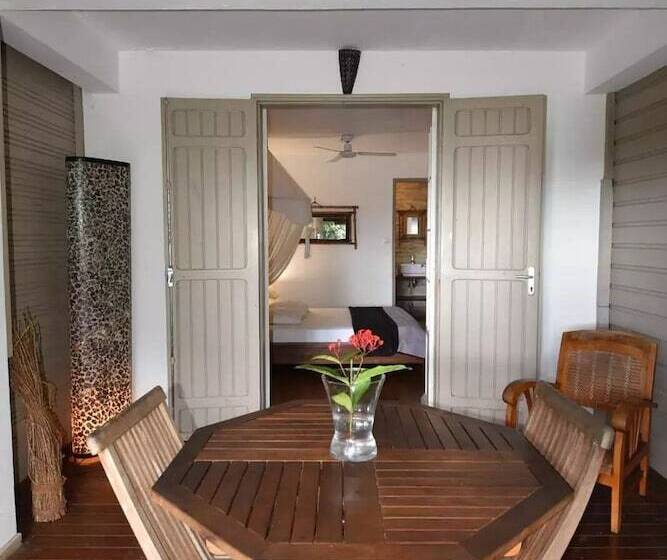 مسافرخانه Côte Cannelle