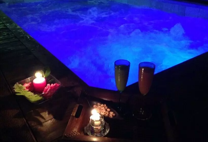 مسافرخانه Côte Cannelle