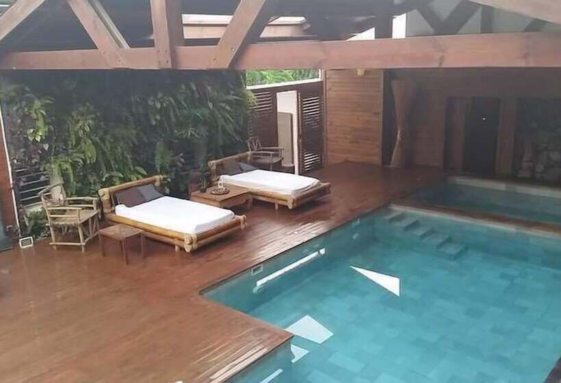 مسافرخانه Côte Cannelle