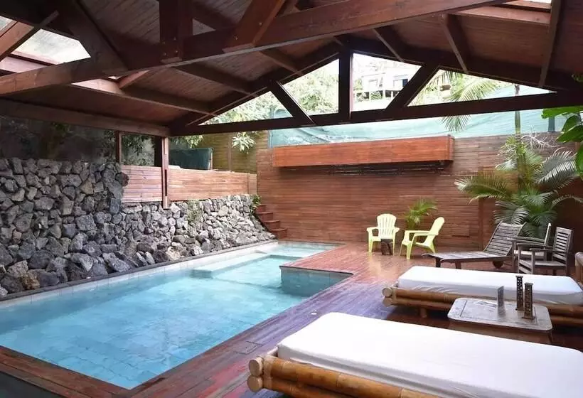 مسافرخانه Côte Cannelle