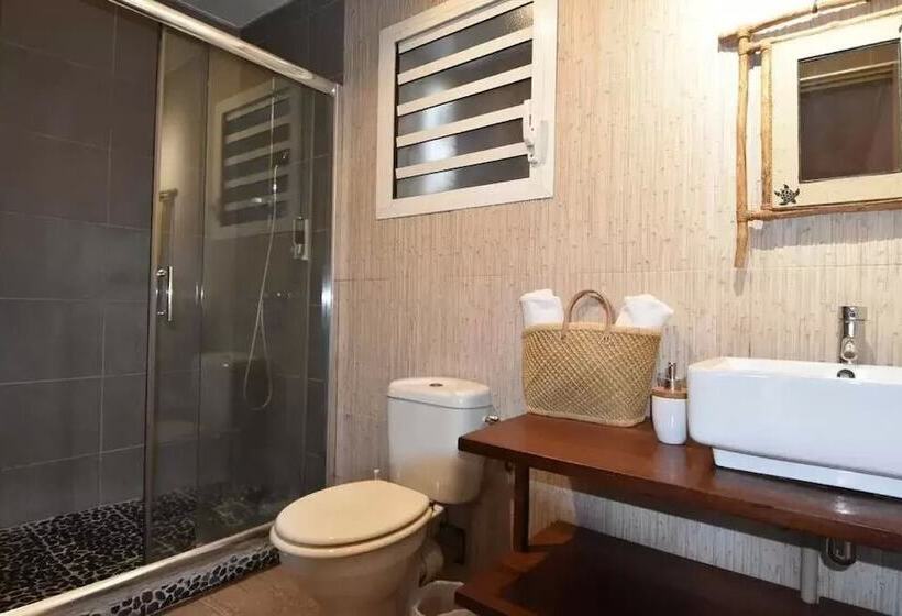 مسافرخانه Côte Cannelle