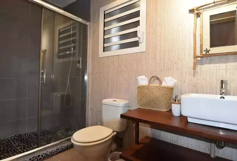 مسافرخانه Côte Cannelle