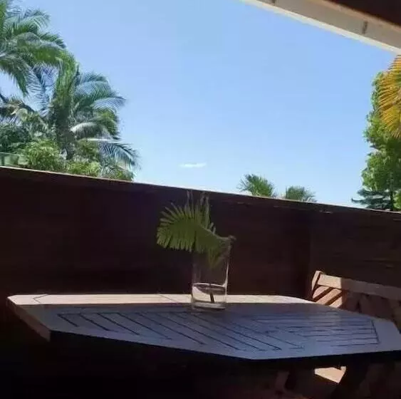 مسافرخانه Côte Cannelle