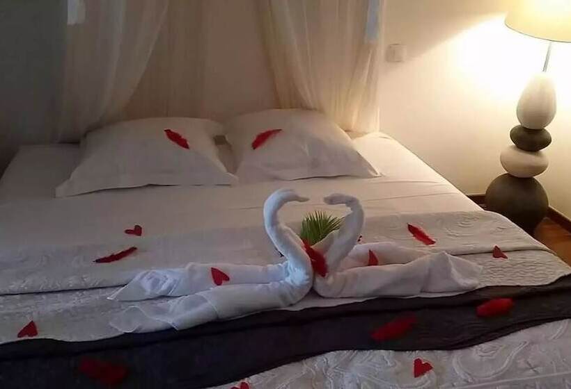 مسافرخانه Côte Cannelle