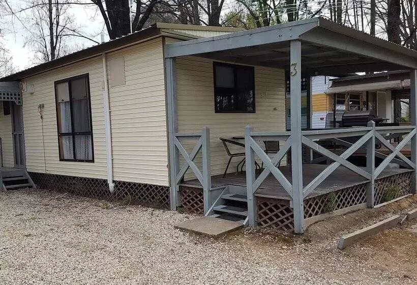簡易ホテル Myrtleford Holiday Park