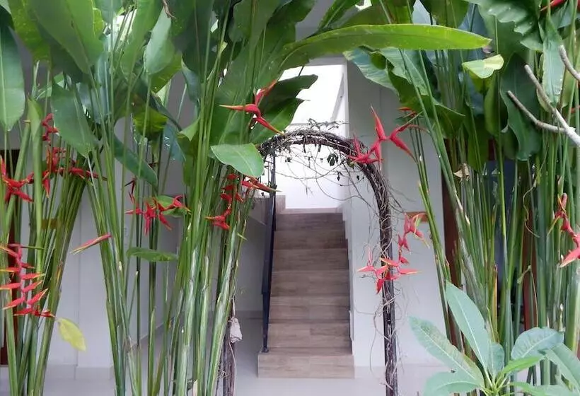 簡易ホテル Uma Loka Villa