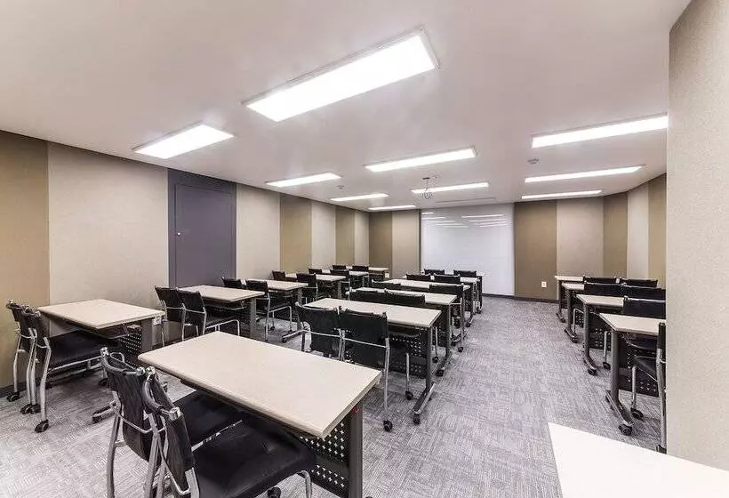 Anyang Premier Hotel Xym