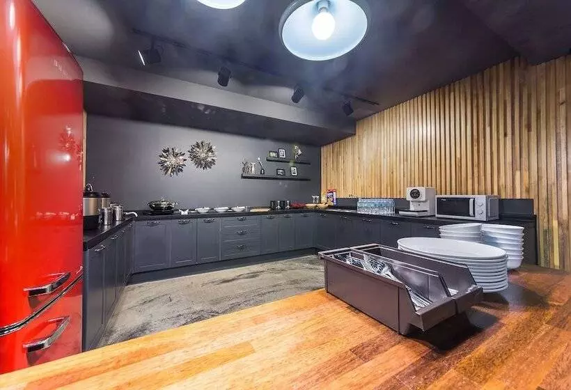 Anyang Premier Hotel Xym