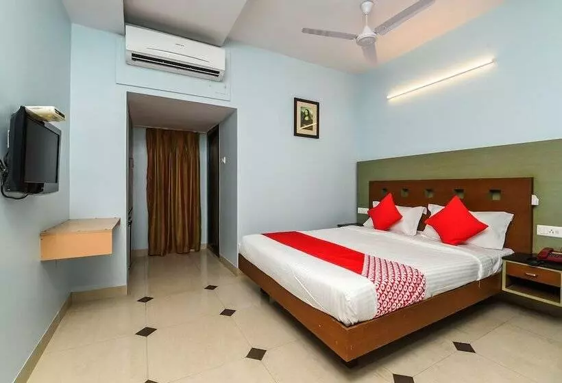 ホテル Balaji Grand
