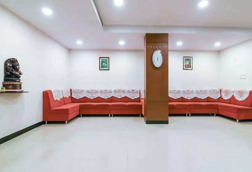 ホテル Balaji Grand
