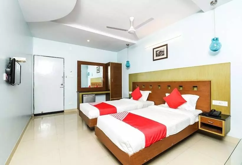 ホテル Balaji Grand