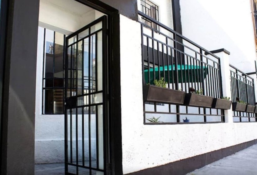 בית מלון כפרי Hostal Casa Viajero Hostel