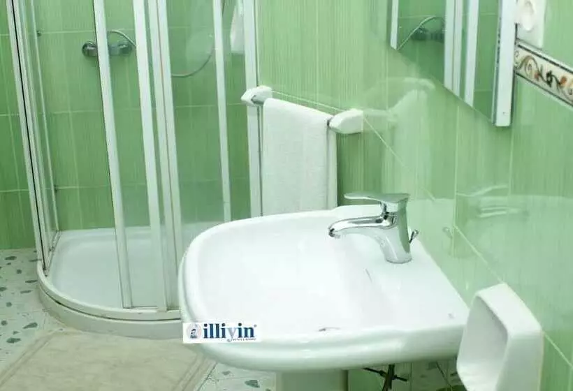 هتل Illiyin