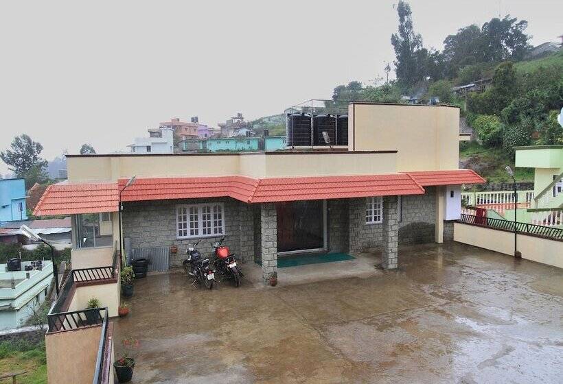 בית מלון כפרי Jia Stays By Oyo Rooms