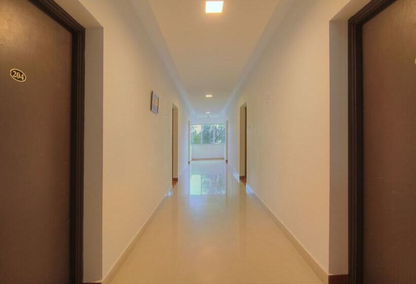 בית מלון כפרי Jia Stays By Oyo Rooms