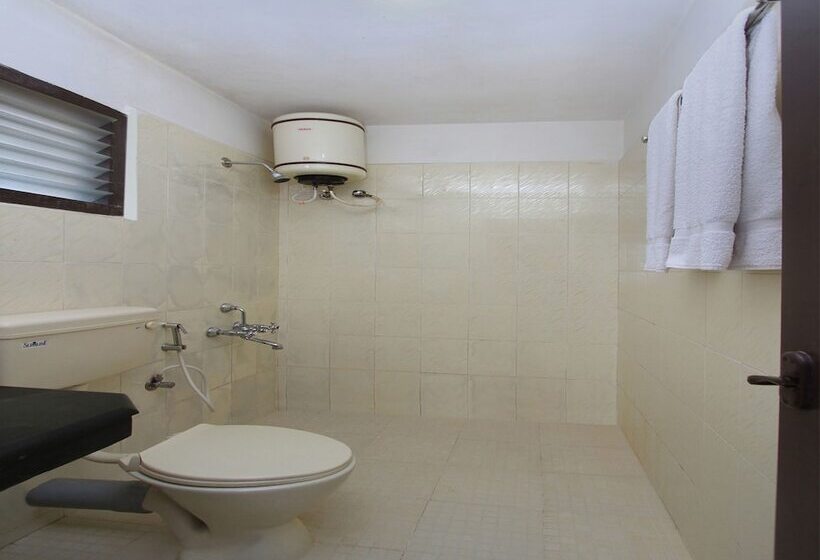 בית מלון כפרי Jia Stays By Oyo Rooms