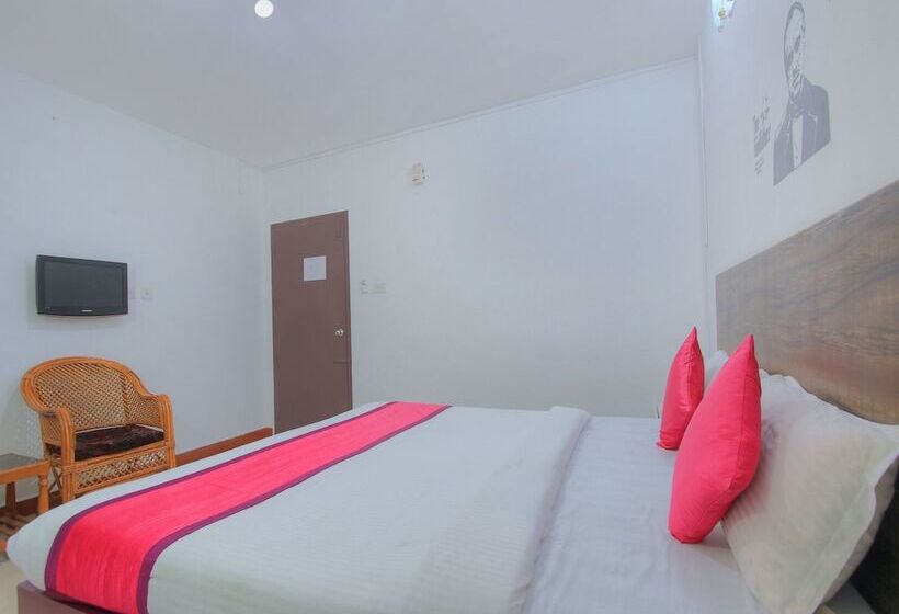 בית מלון כפרי Jia Stays By Oyo Rooms