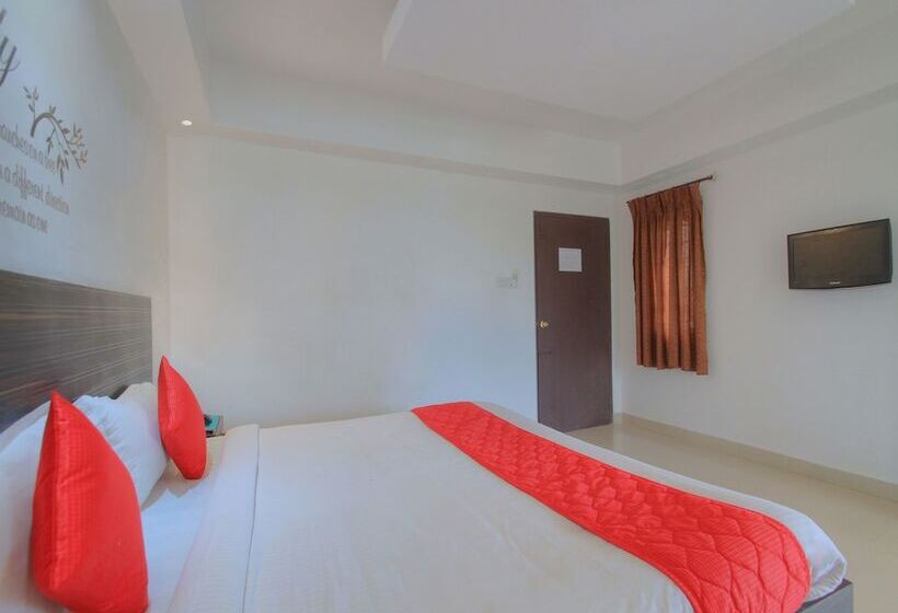 בית מלון כפרי Jia Stays By Oyo Rooms