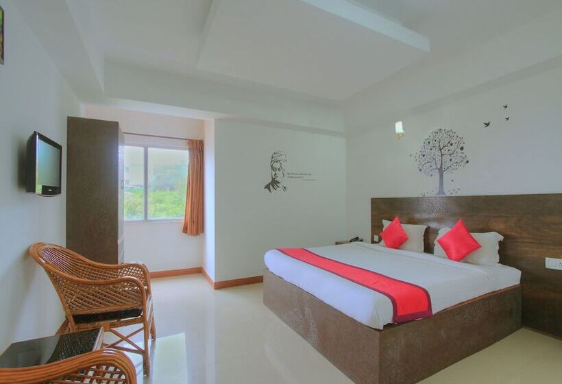 בית מלון כפרי Jia Stays By Oyo Rooms