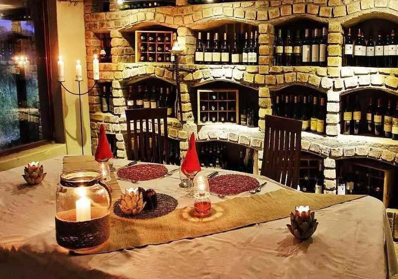 ホテル Kambaku Safari Lodge