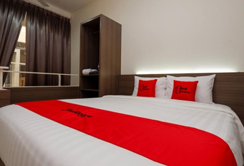 בית מלון כפרי Reddoorz Plus Near Paragon Mall Semarang