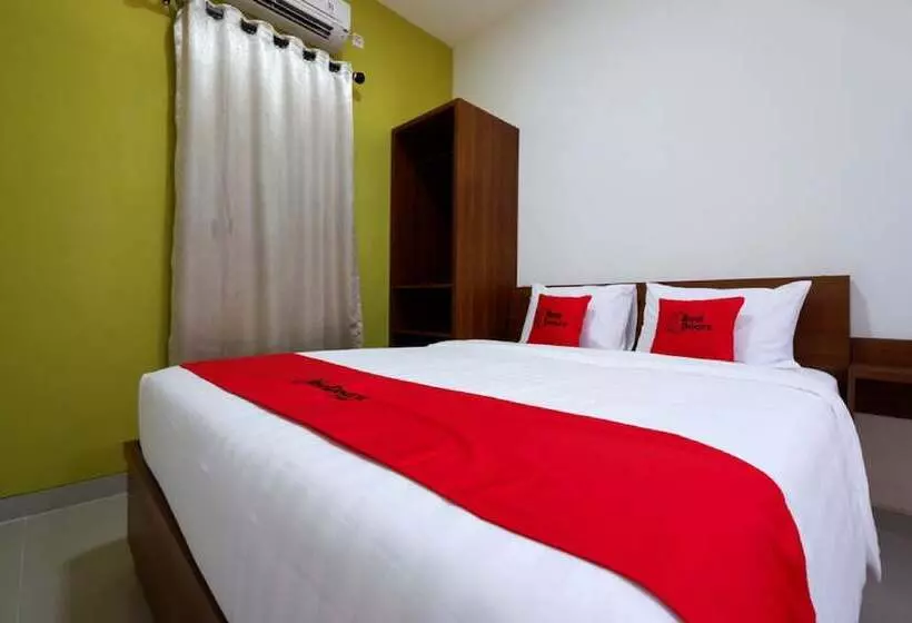 Hotelli Reddoorz Plus Near Paragon Mall Semarang