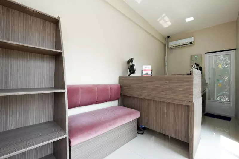 Hotelli Reddoorz Plus Near Paragon Mall Semarang