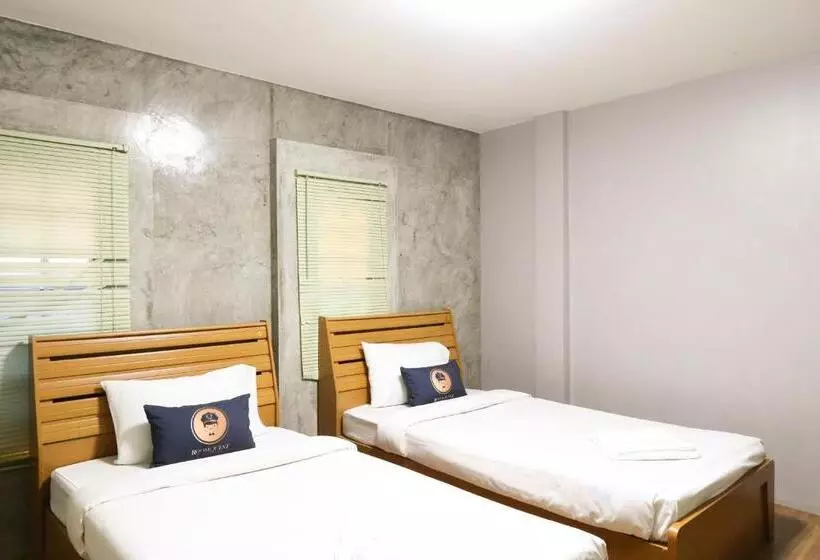 ホテル Roomquest Amphawa Vaylasamran
