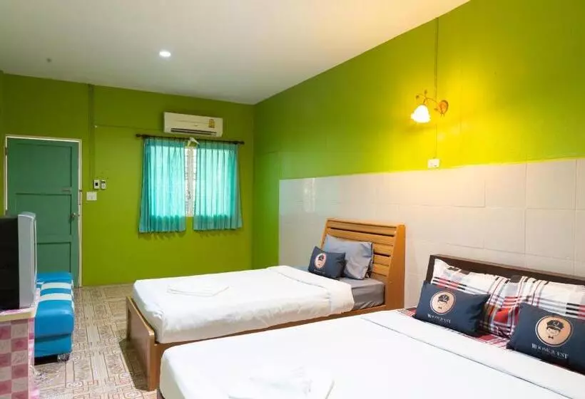 ホテル Roomquest Amphawa Vaylasamran