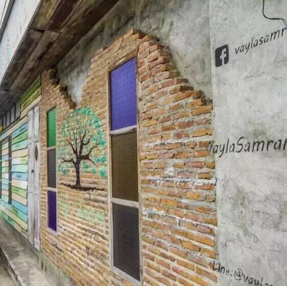 ホテル Roomquest Amphawa Vaylasamran