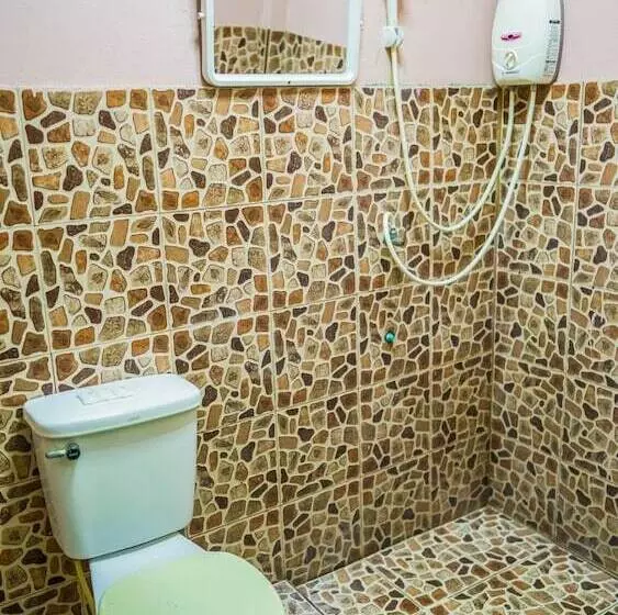 ホテル Roomquest Amphawa Vaylasamran