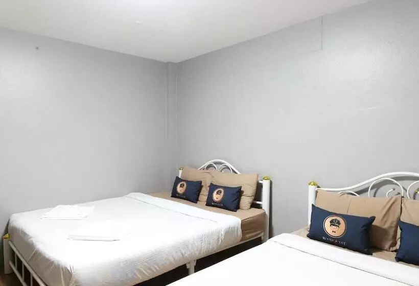 ホテル Roomquest Amphawa Vaylasamran