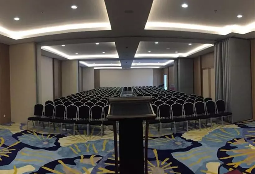 The Azana Hotel Airport Semarang