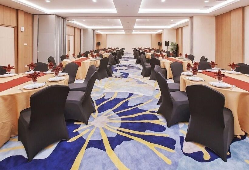 The Azana Hotel Airport Semarang